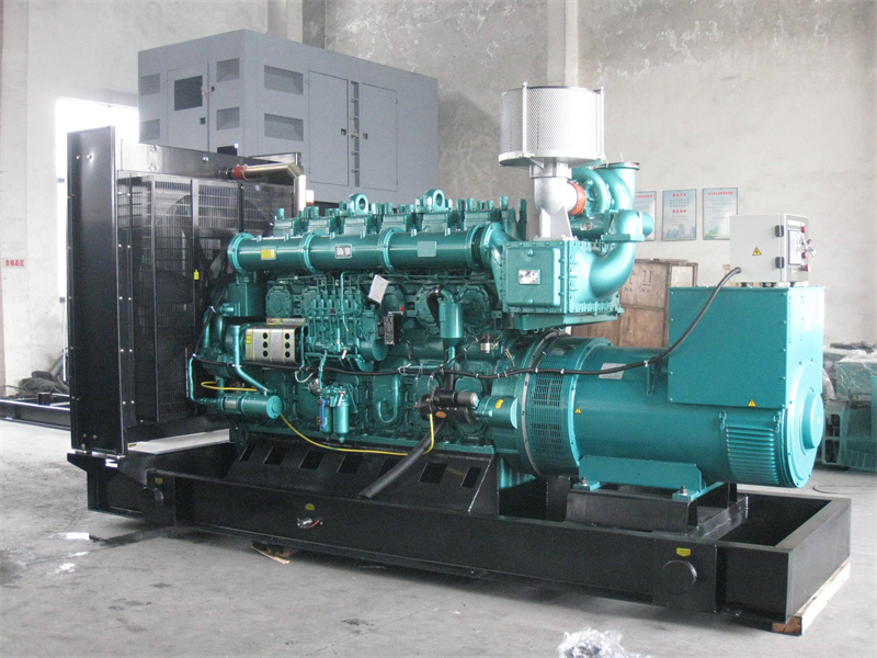 七坊镇200KW 柴油发电机的油耗是多少？